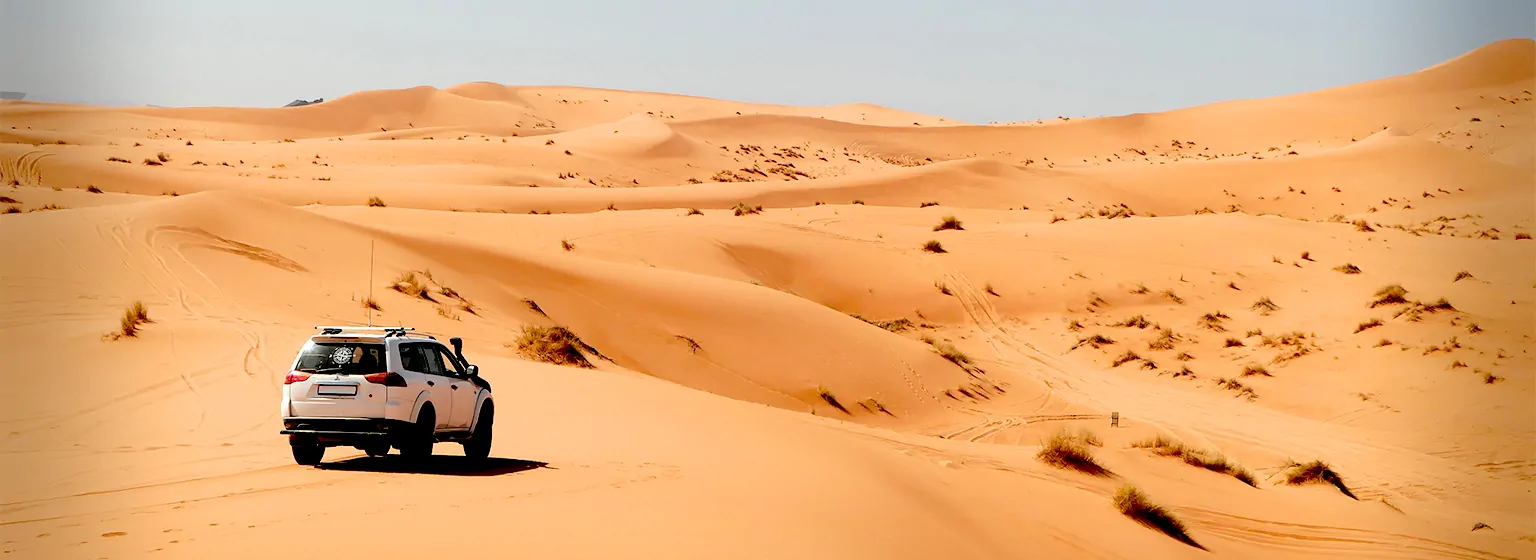 4x4 vehicle rides in the dunes